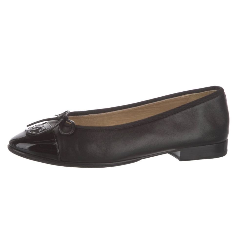 Chanel Interlocking CC Logo Leather Ballet Flats (37.5) - Picture 4 of 4